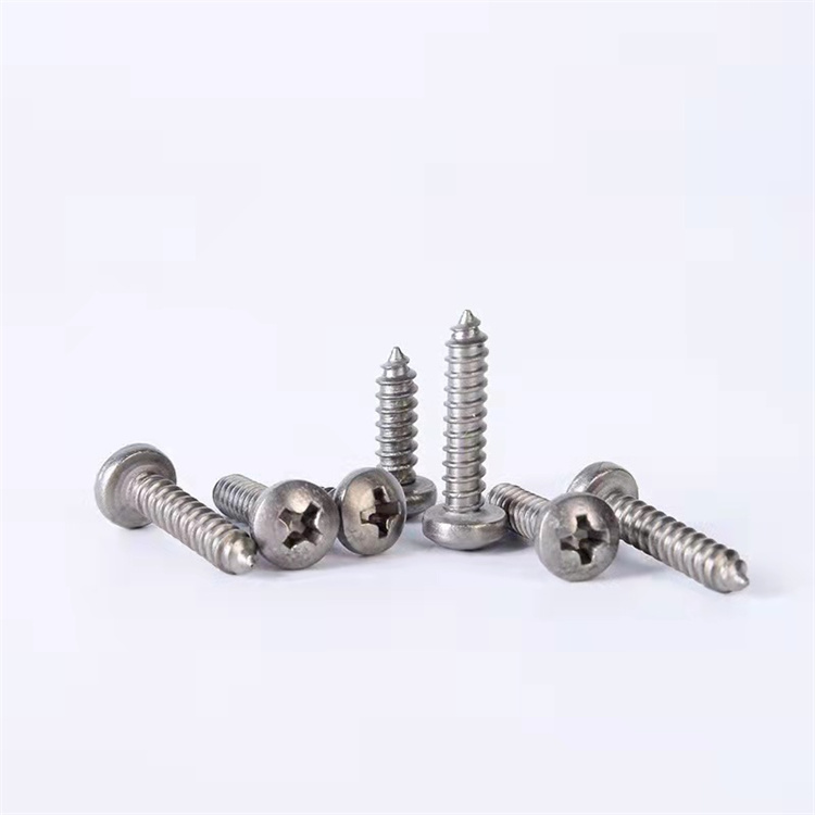 Vis à tête cylindrique en titane à filetage cruciforme DIN7981